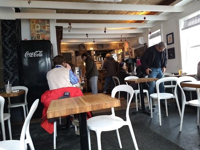 Amami Kitchen & Espresso Bar